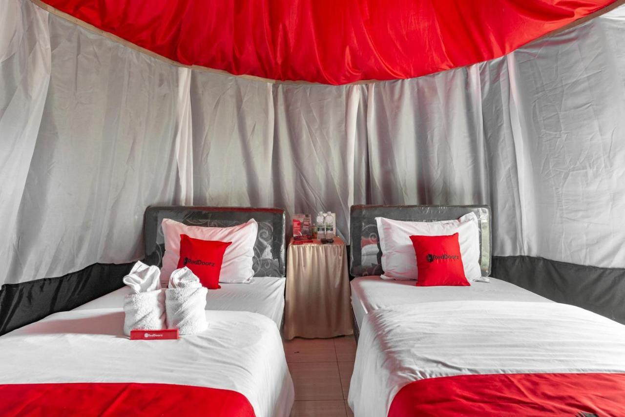 Reddoorz @ Apache Camp Hotel Batu  Exterior photo